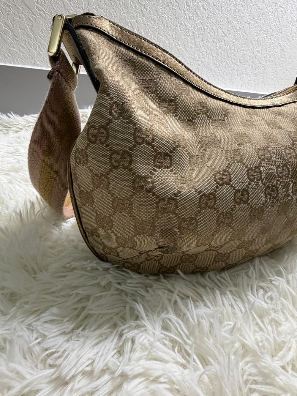 Gucci GG Canvas Shoulder Bag – Beige - Picture 3 of 12